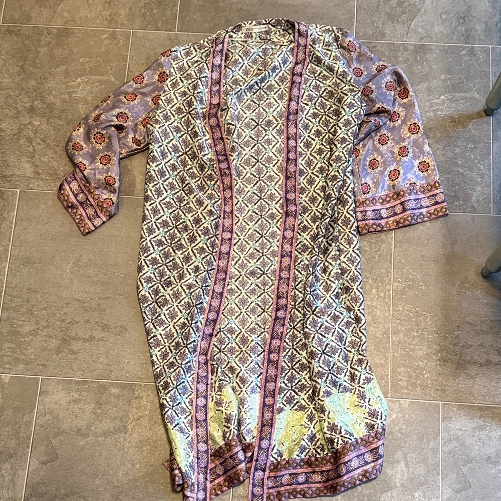 Zara Purple and Cream Long Sleeve kimono